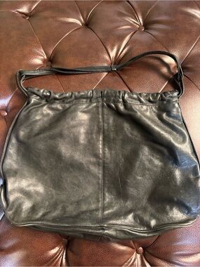 Black Leather Drawstring Shoulder Bag - Classic Women's Tote